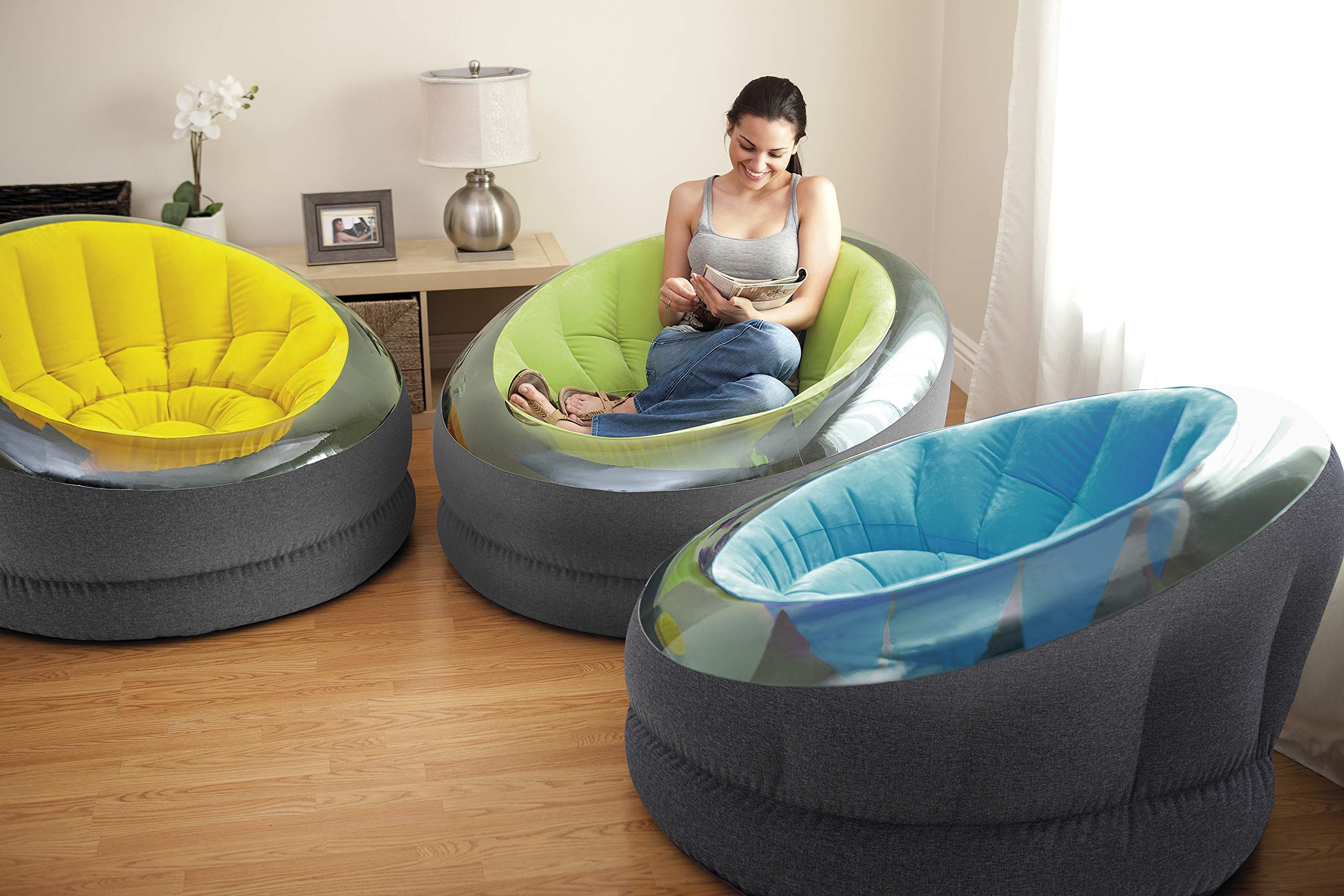 Titelseite -INTEX Geschäft 22